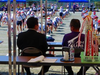 28日泉小学校運動会の写真